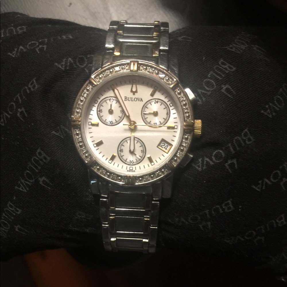 Bulova ladies watch 98R98